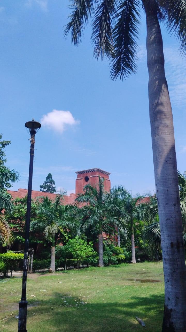 Ramjas College Campus photo 1